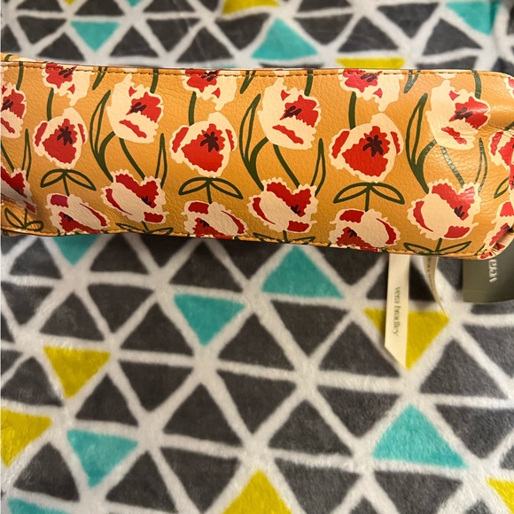 Vera Bradley Red and Tan Floral Shoulder Bag - Picture 3 of 6